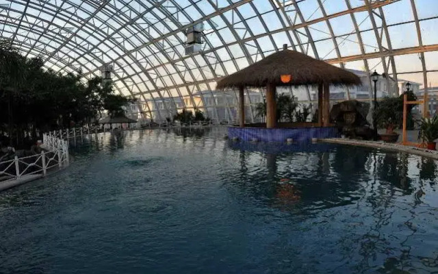 Grand New Century Spa Resort Cangzhou