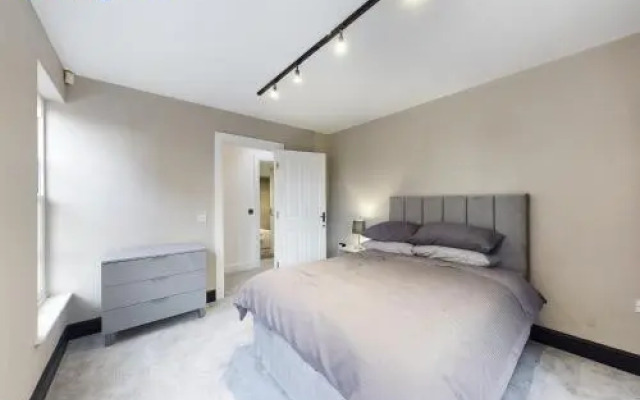 18 Palm Hill, Oxton