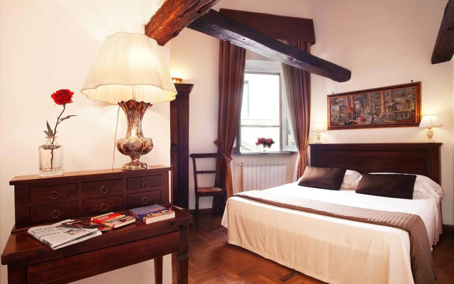 Pantheon Inn