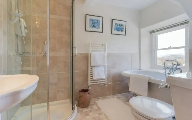 Barnes Fell Apartments