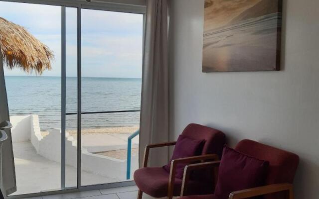 Seaside Hotel & Victor's RV Park