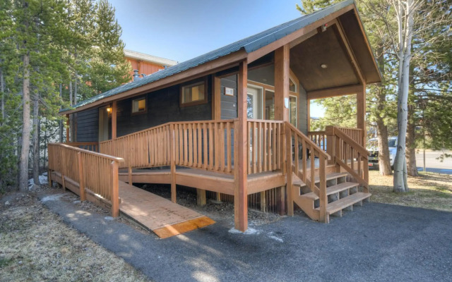 Explorer Cabins At Yellowstone