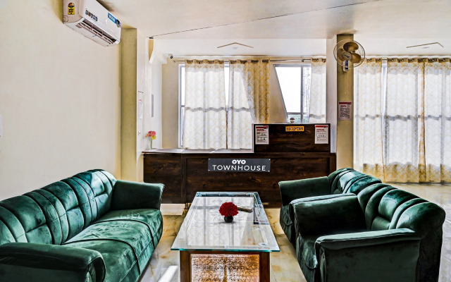 Capital O 89300 Vansh International