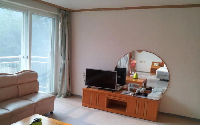 Goodstay Galcheon Family Resort