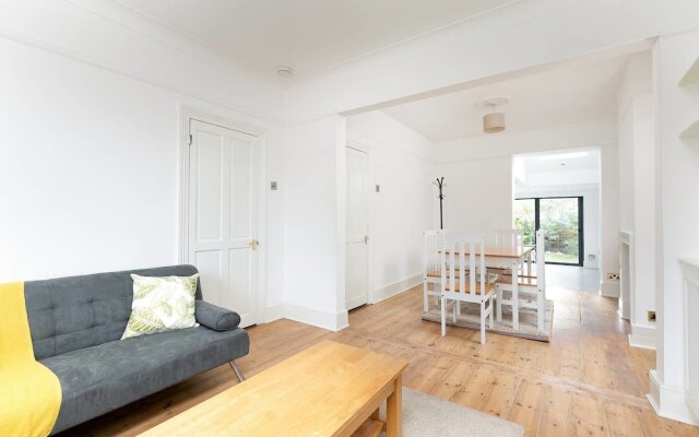 Lewisham Family Home for 7, 20mins to LDN Bridge!