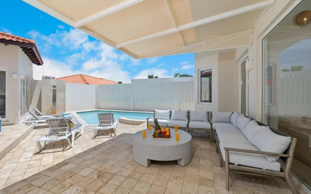 Designer Lux Villapoolbbq3 Min- Tres Trapi Bch