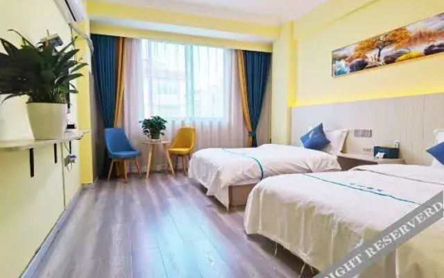 Fanghua Hotel (Fuding Taimushan Branch)