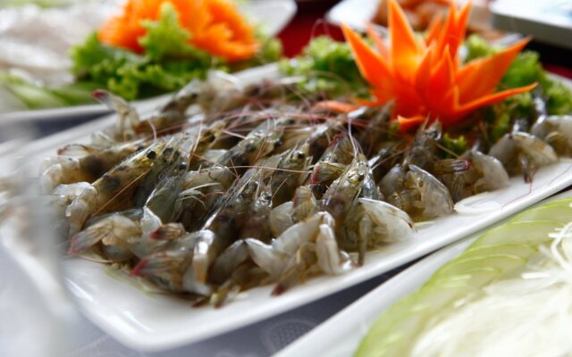 Ha Long Harbour Hotel