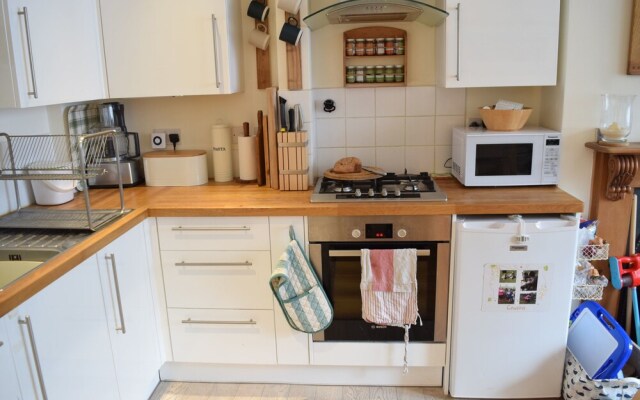Cosy 1 Bedroom Home With Garden