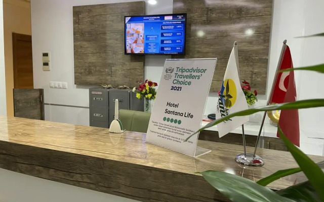 Hotel Santana Life
