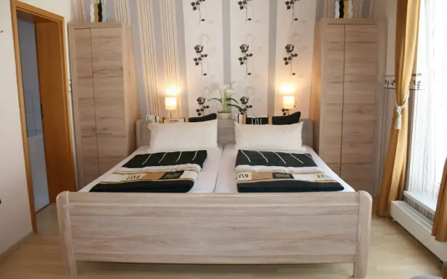 Ferienwohnungen & Gästezimmer Kachel
