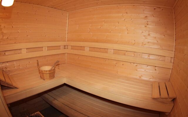 Minor Bay Lodge & Outposts