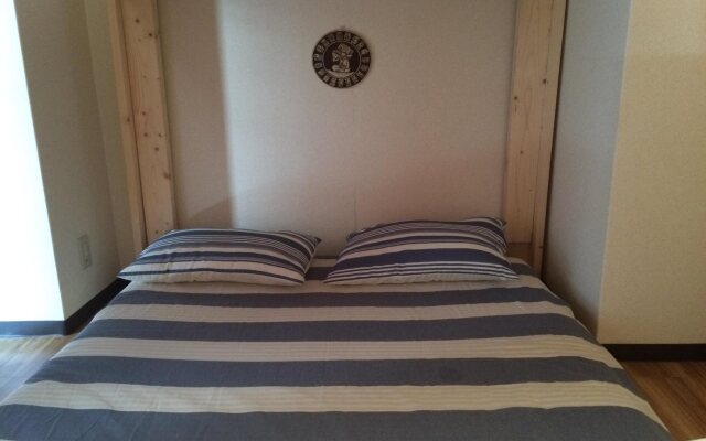 Central Osaka Bed and Breakfast Hostel