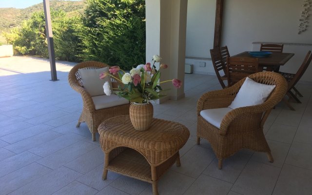 Villa With 3 Bedrooms in San Teodoro, With Wonderful sea View, Private