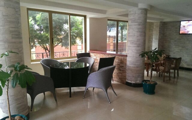 Makutano Hotel