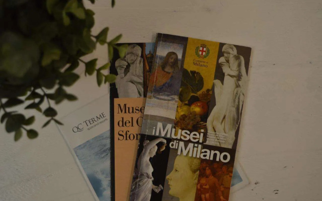 Room Milano via Tortona