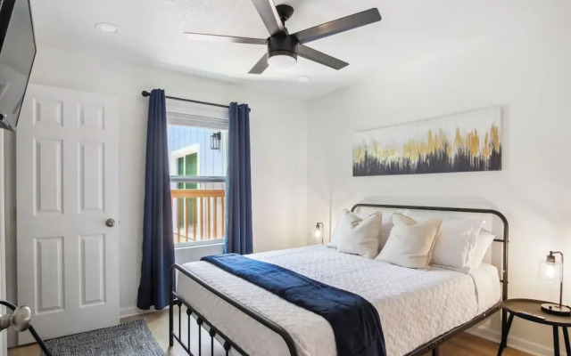 Your Amazing 3br/2ba Downtown Delight!