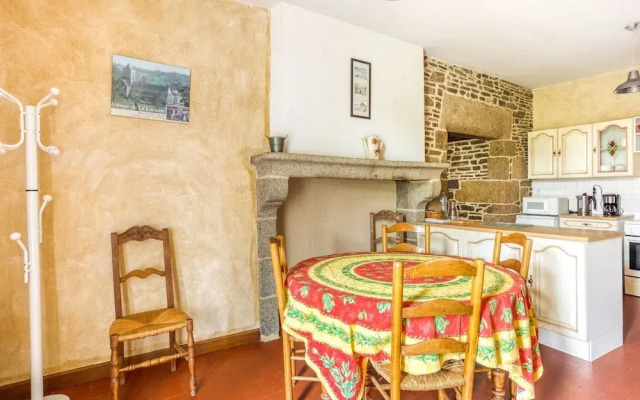 Dreamy Holiday Home in Saint-james With Private Garden