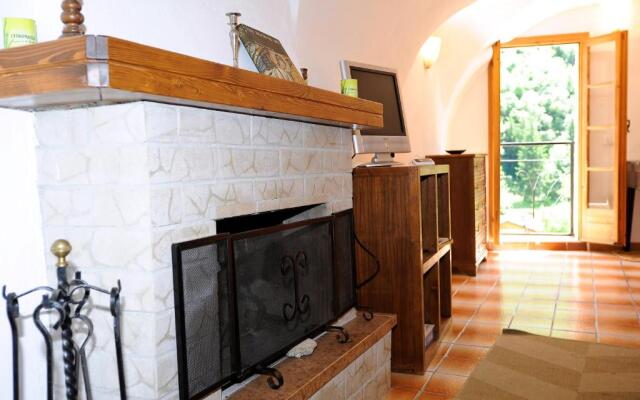 Panoramic Apartment with Balcony and Terrace