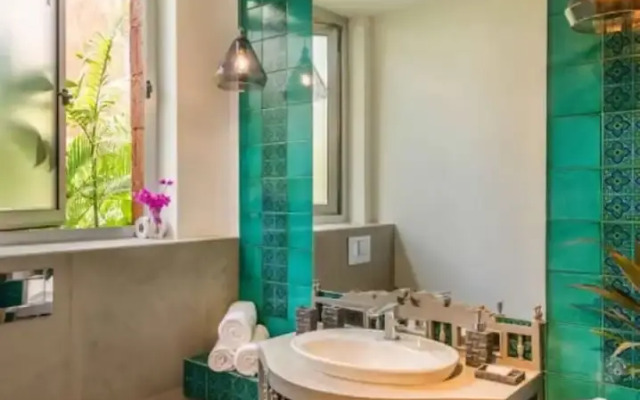 El Arbol by Hireavilla-2br w Rooftop Pool in Nerul