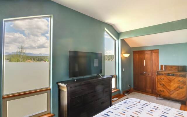 Deck & Fire Pit: Pagosa Springs Home!