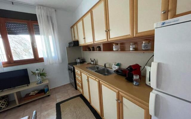 Hercules House in Tsoutsouras