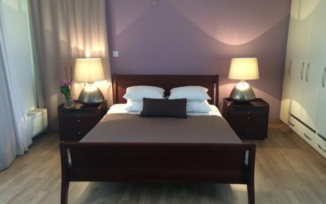 H B&B