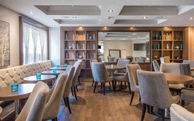 Les Suites Victoria, an Ascend Collection Hotel