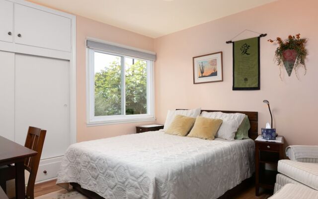 3772 Ventura - 1 Bedroom Duplex