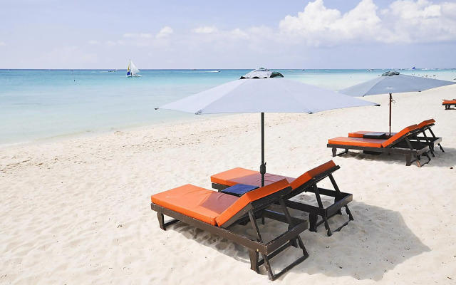 Paradise Garden Hotel and Convention Boracay Powered by ASTON