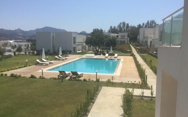 BO073 by villaofsummer