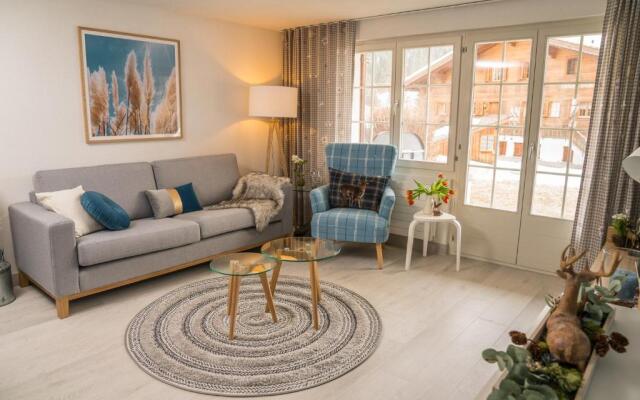 Chalet Spitzhorn - Your Peak Getaway - Private Terrasse & gratis Parkplatz