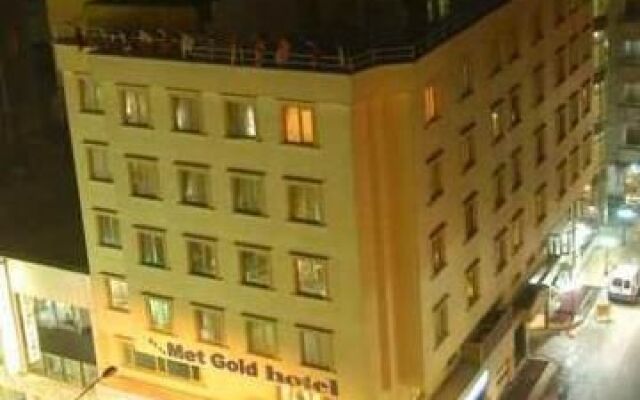 Met Gold Hotel