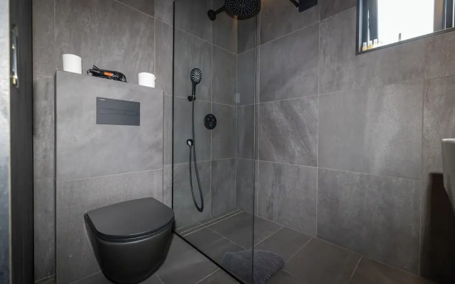 North Mountain View Suites