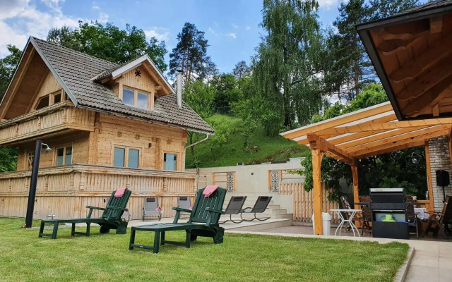 Planika Holiday Home