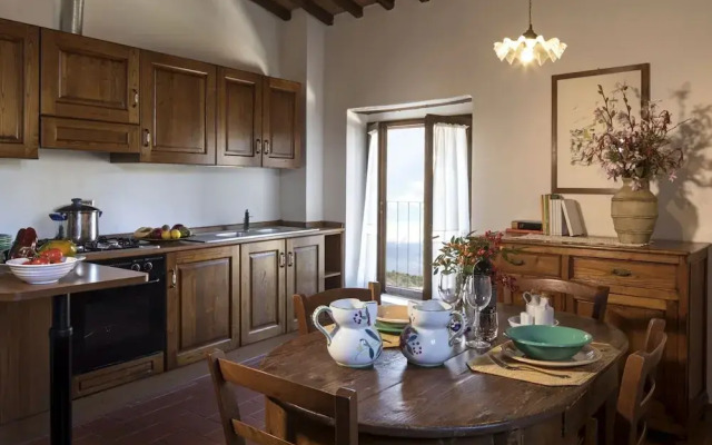 Pleasant Apartment With Swimming Pool,garden,bbq, Parking