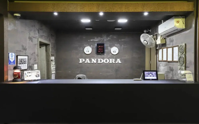 Hotel Pandora