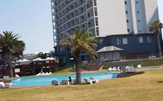 Beach Club 105