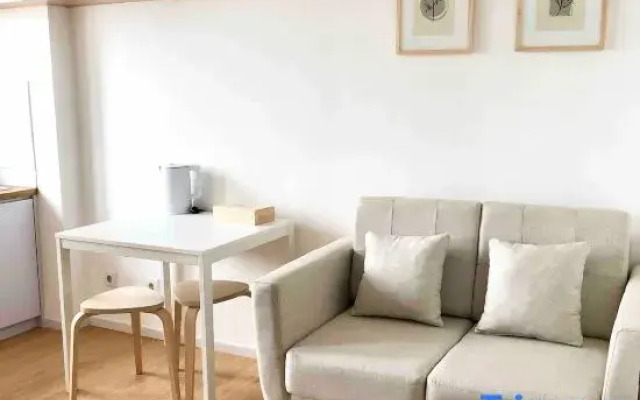 Zen inspired 2bedroom apartment mountain city view