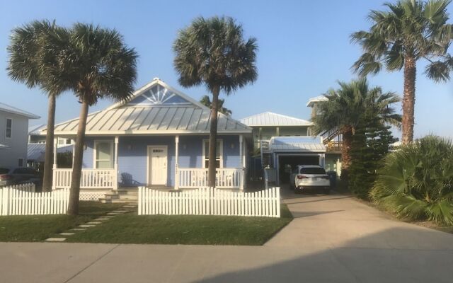 The Blue Marlin - 2 Br Home