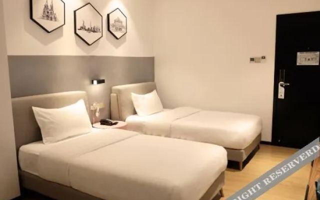 Waito Hotel (Guangzhou Kecun Metro Station Liying Plaza)