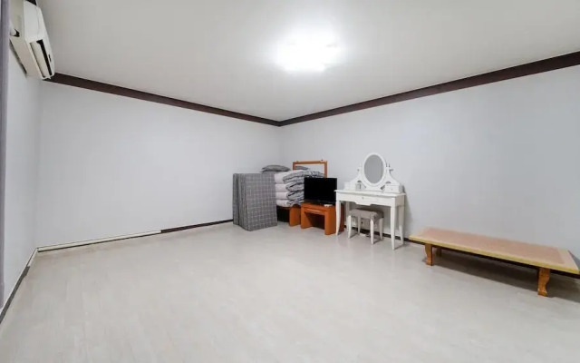 Paju Sugavill Agyeon Dongban Pension