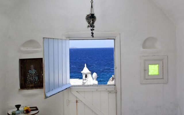 Mykonian Mare Boutique & Spa