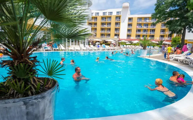 Sun Palace