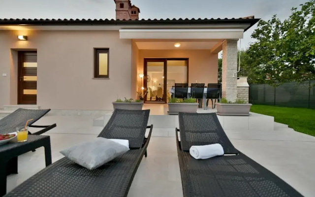 House Vedran 1125