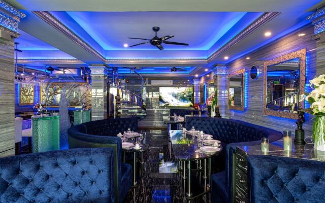 The Globe Hotel Bar and Restaurant