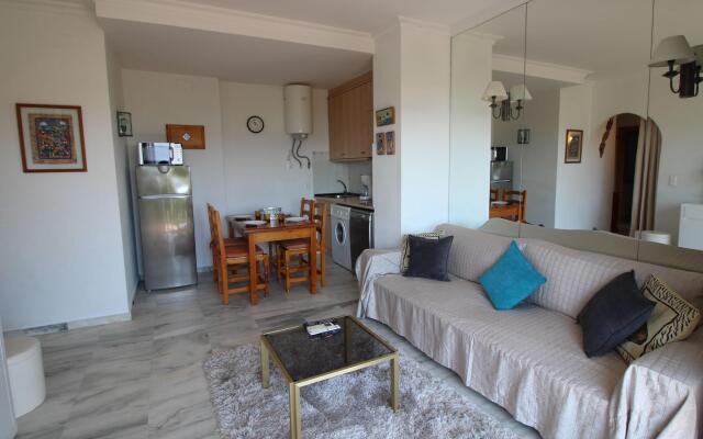 Pleasant Apartment in Empuriabrava with Balcony