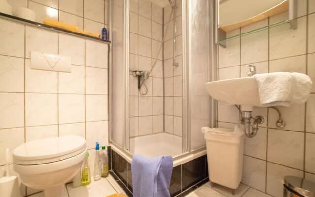 Tolstov-Hotels Big Room Apartment