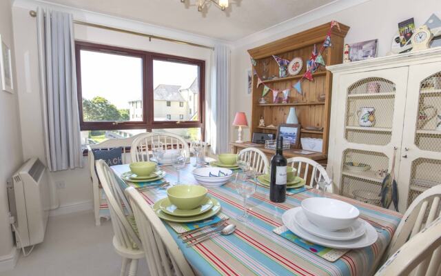 2 Tanworth House
