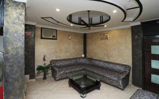 OYO 27596 Hotel Parkash Dx